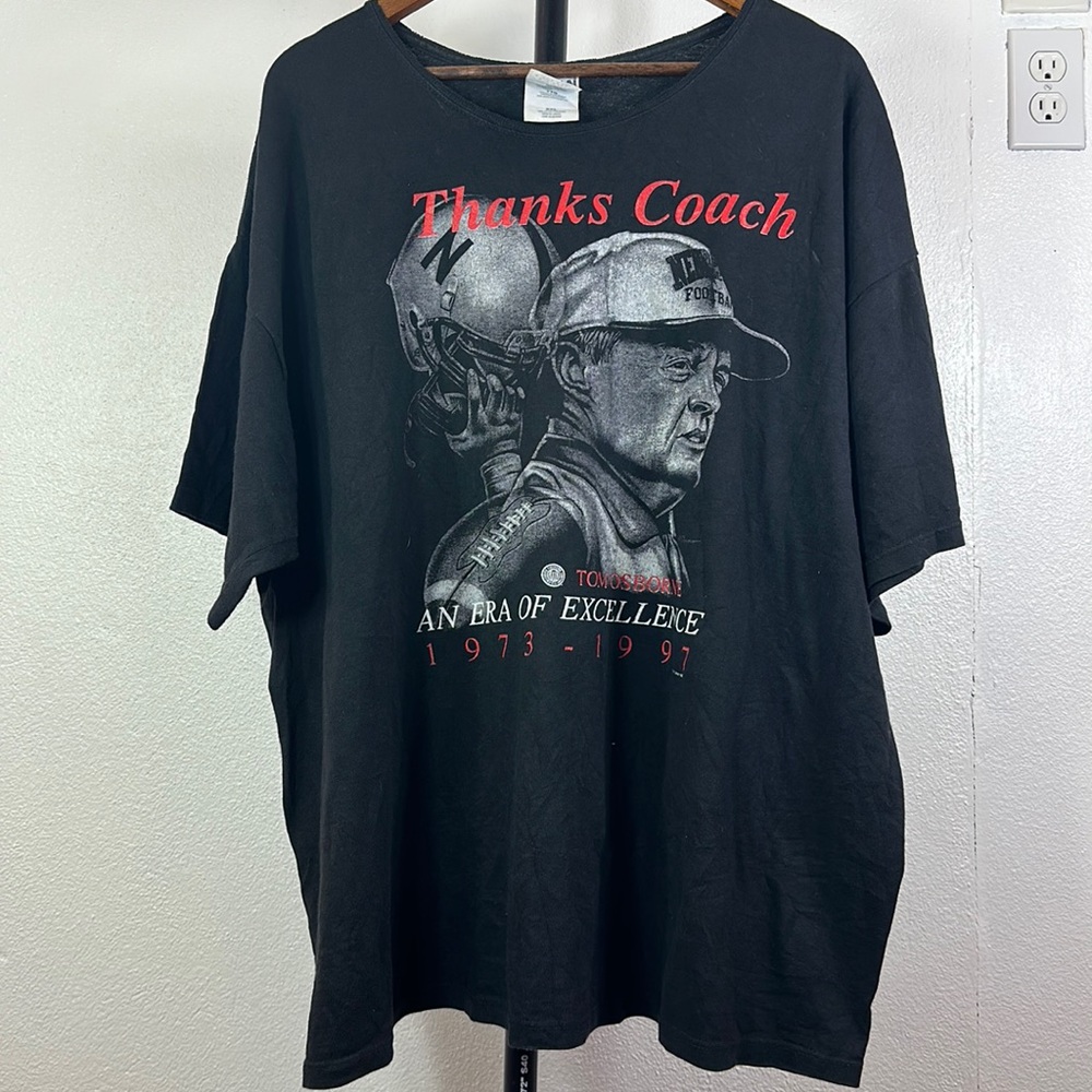 Gildan Mens Large Black TShirt Thanks Coach Tom Osborne 1973-1997